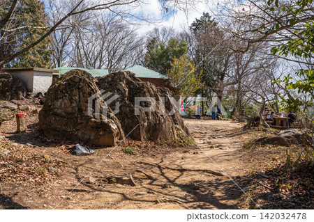 [瀨戶內海國立公園] 香川縣丸龜市飯山町飯野山山頂的春天景色 142032478