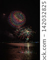 The big bloom in the night sky 142032825