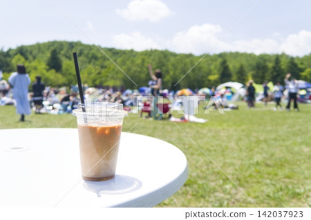 Drinks at the festival venue Drinks at the festival venue 142037923
