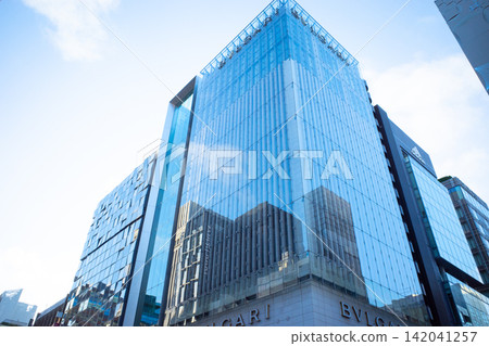Early morning, the streets of Ginza 142041257