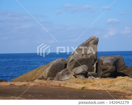 位於種子島西之表港的「歡迎來到種子島」紀念碑。 位於種子島西之表港的「歡迎來到種子島」紀念碑。 142042279