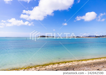 Beautiful sea of Okinawa Beautiful sea of Okinawa 142042590