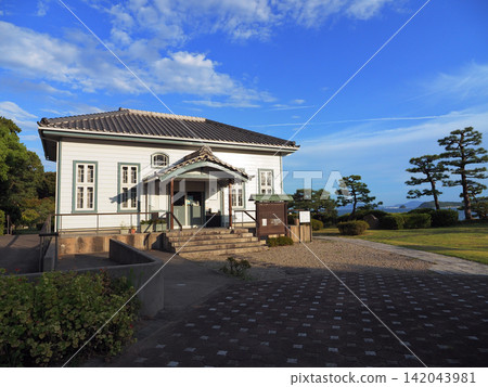 Seaside Literature Memorial Museum (Gamagori City) 142043981