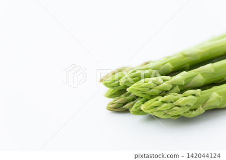 Green asparagus Green asparagus 142044124