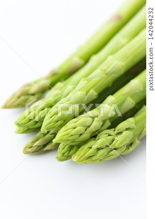 Green asparagus Green asparagus 142044232