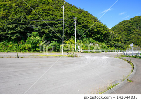 Parking lot in Benzai-kan, Kaminai Village Parking lot in Benzai-kan, Kaminai Village 142044835
