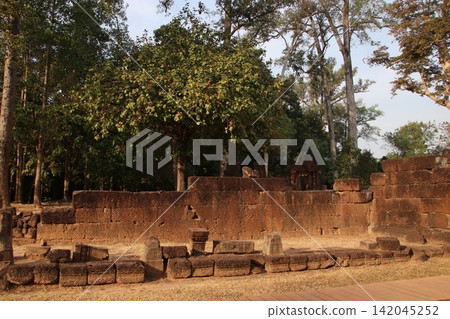 The approach to Banteay Srei The approach to Banteay Srei 142045252