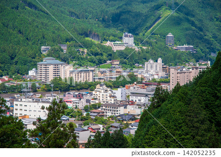 Summer view of Gero Onsen town (Gero City, Gifu Prefecture) Summer view of Gero Onsen town (Gero City, Gifu Prefecture) 142052235