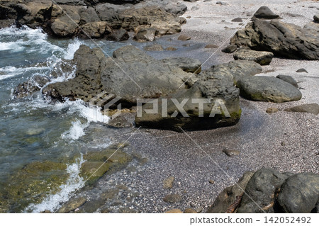 The shoreline of Jogashima Island, Miura Peninsula, Kanagawa Prefecture The shoreline of Jogashima Island, Miura Peninsula, Kanagawa Prefecture 142052492