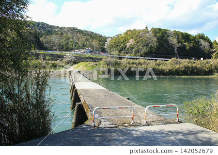 若井潛水橋,四萬十町,高知縣 若井潛水橋,四萬十町,高知縣 142052679