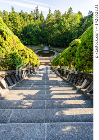 Stairs in Naritasan Park during the season of fresh green leaves Stairs in Naritasan Park during the season of fresh green leaves 142052831