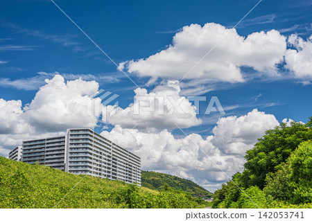 大阪府高槻市淀川沿岸的公寓大樓 大阪府高槻市淀川沿岸的公寓大樓 142053741