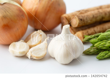 富含低聚果糖的蔬菜 富含低聚果糖的蔬菜 142054742