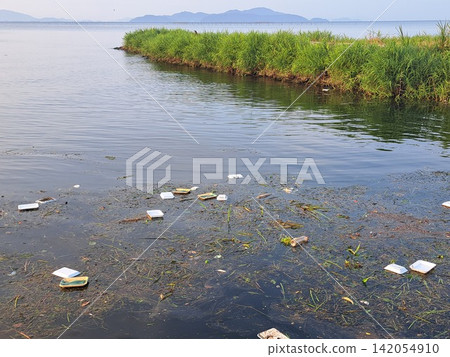 漂浮垃圾 漂浮垃圾 142054910