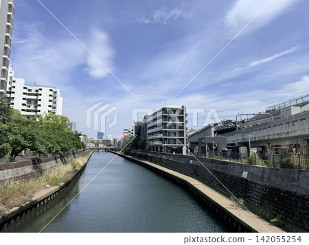 從天王町站附近眺望片平川。 從天王町站附近眺望片平川。 142055254