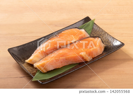 [Chilean-produced, Niigata-processed] Trout Salmon (Traditional preparation, salt-dried) 142055568