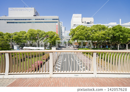名古屋·薩卡·城市景觀從天使橋松坂屋名古屋商店查看 名古屋·薩卡·城市景觀從天使橋松坂屋名古屋商店查看 142057628