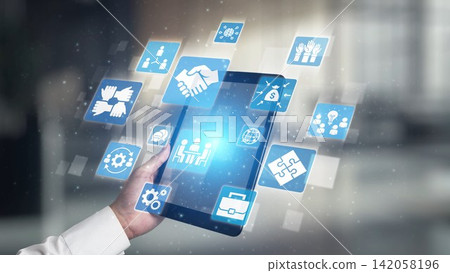 Crowdsourcing collaboration for innovation and shared contribution Spire Crowdsourcing collaboration for innovation and shared contribution Spire 142058196