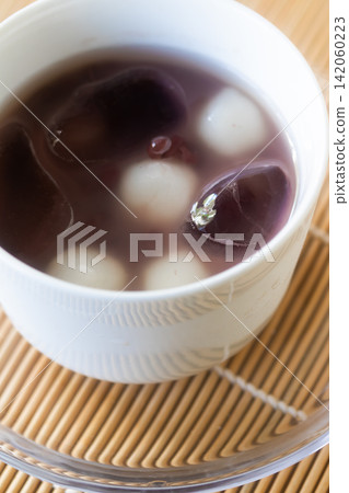 冰鎮麻糬年糕佐冰塊 冰鎮麻糬年糕佐冰塊 142060223