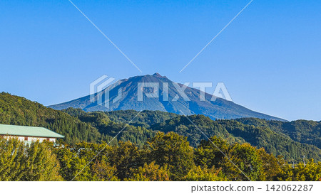 從西目屋村眺望磐城山 從西目屋村眺望磐城山 142062287