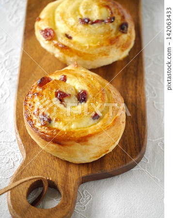 Cranberry Cheese Roll Cranberry Cheese Roll 142063433