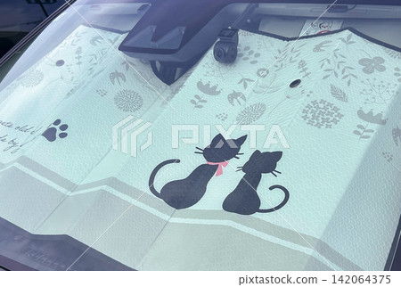 可折疊汽車前遮陽簾,汽車前窗遮陽簾 可折疊汽車前遮陽簾,汽車前窗遮陽簾 142064375
