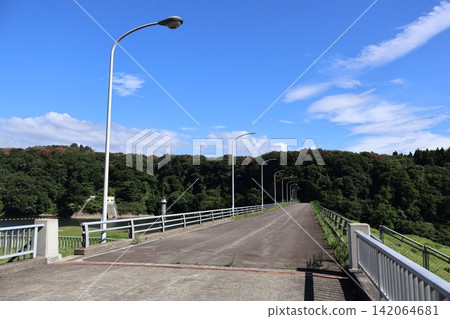 Iizume Dam reservoir and road Iizume Dam reservoir and road 142064681