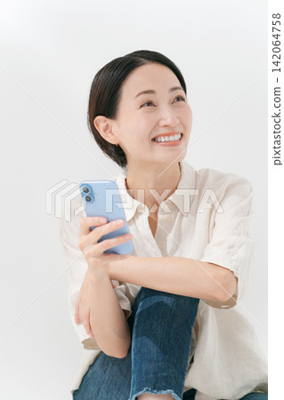 觀看smaho的中間婦女 觀看smaho的中間婦女 142064758