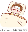 一個男孩發燒臥床不起。 142067822