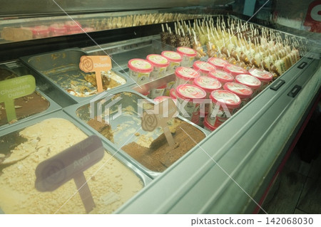 聖地牙哥的冰淇淋店展示櫃 聖地牙哥的冰淇淋店展示櫃 142068030