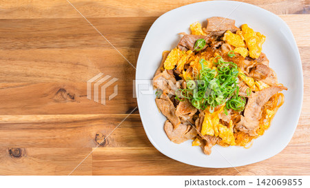 豬肉蛋炒粉絲 豬肉蛋炒粉絲 142069855
