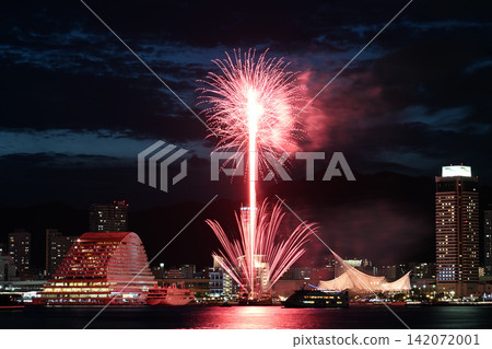 Kobe, night at the port, Kobe Port, weekend fireworks Kobe, night at the port, Kobe Port, weekend fireworks 142072001