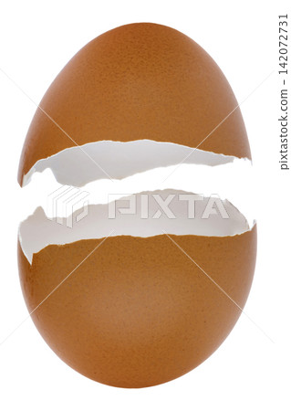 cracked egg shell isolate in white background cracked egg shell isolate in white background 142072731