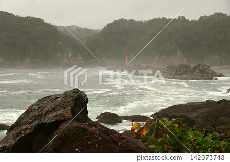 雨中的山王岩週邊景色 雨中的山王岩週邊景色 142073748