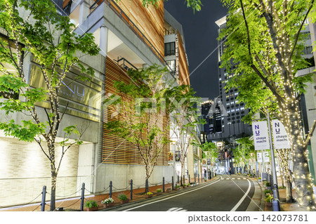 大阪夜景、梅田茶屋町、NU茶屋町、大阪府大阪市 142073781