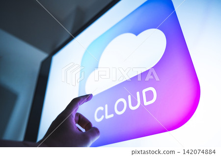 The moment your finger touches the Cloud logo The moment your finger touches the Cloud logo 142074884