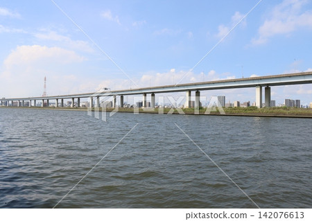 The Metropolitan Expressway Inner Circular Route as seen across the Nakagawa River The Metropolitan Expressway Inner Circular Route as seen across the Nakagawa River 142076613