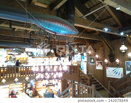 Ceiling decoration by Kitaichi Glass, Otaru Ceiling decoration by Kitaichi Glass, Otaru 142078849