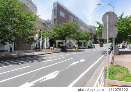 塔瑪廣場露台門廣場(與塔瑪廣場站直接相連) 塔瑪廣場露台門廣場(與塔瑪廣場站直接相連) 142079890