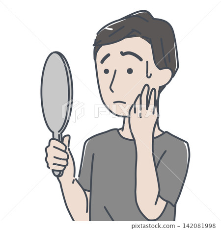 一名男子照手鏡時，看到自己的皮膚問題和臉部瑕疵，感到非常震驚。 142081998