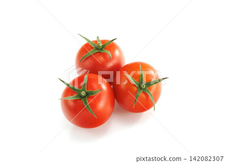 Fresh tomatoes Fresh tomatoes 142082307
