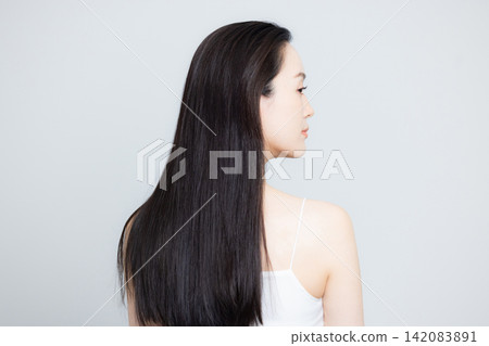 長頭髮的女人 長頭髮的女人 142083891