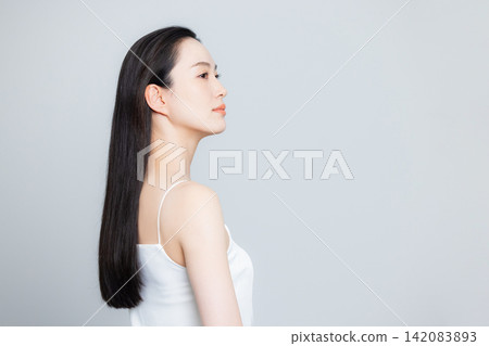 長頭髮的女人 長頭髮的女人 142083893