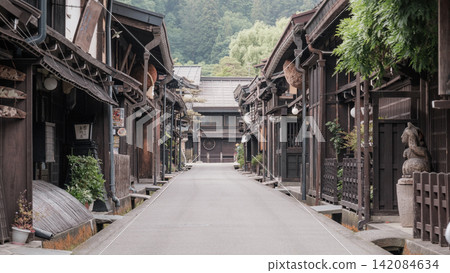 飛Tak高山的老城鎮景觀 飛Tak高山的老城鎮景觀 142084634
