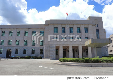 The National Diet Building, in front of the House of Councillors entrance, and the waiting chauffeur-driven car for the Speaker. The National Diet Building, in front of the House of Councillors entrance, and the waiting chauffeur-driven car for the Speaker. 142086360