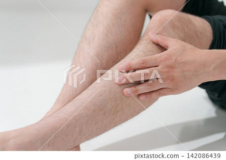 Cutaway of a man's leg Cutaway of a man's leg 142086439