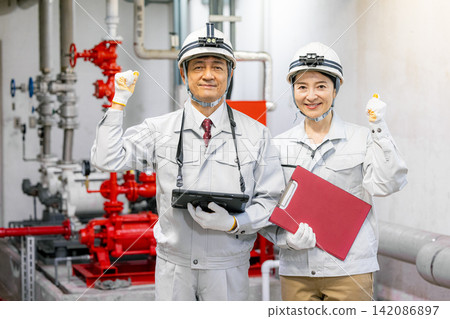 Building maintenance (male and female) Building maintenance (male and female) 142086897