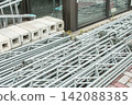A scene of scaffolding materials piled up. 142088385
