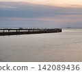 Dusk of Tokyo Bay 142089436