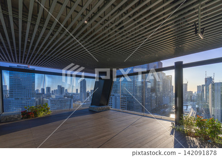 從大阪堂島濱塔觀景台看到的風景 從大阪堂島濱塔觀景台看到的風景 142091878